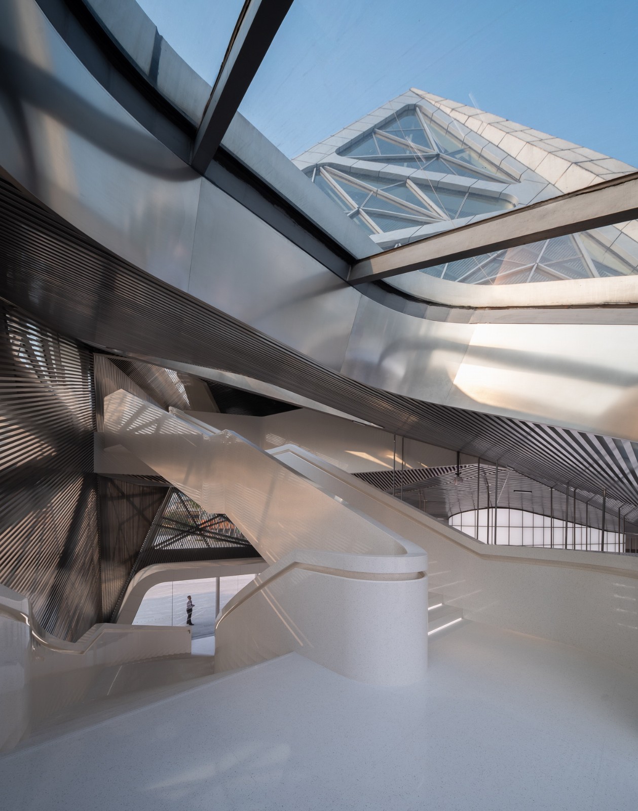 BIM建筑|大疆旗舰店 / 万社设计