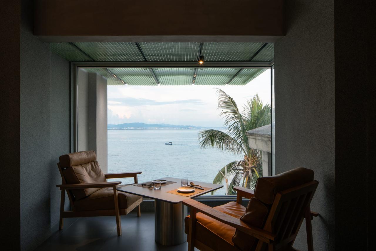 BIM建筑|三亚西岛自建房商业改造 / 叠重建筑