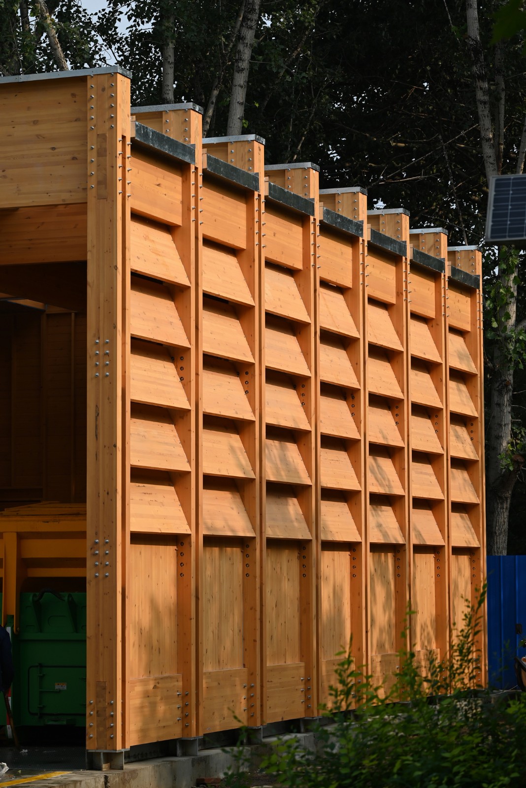 BIM建筑|廊坊北凤道垃圾中转站设计 / 园里建筑工作室