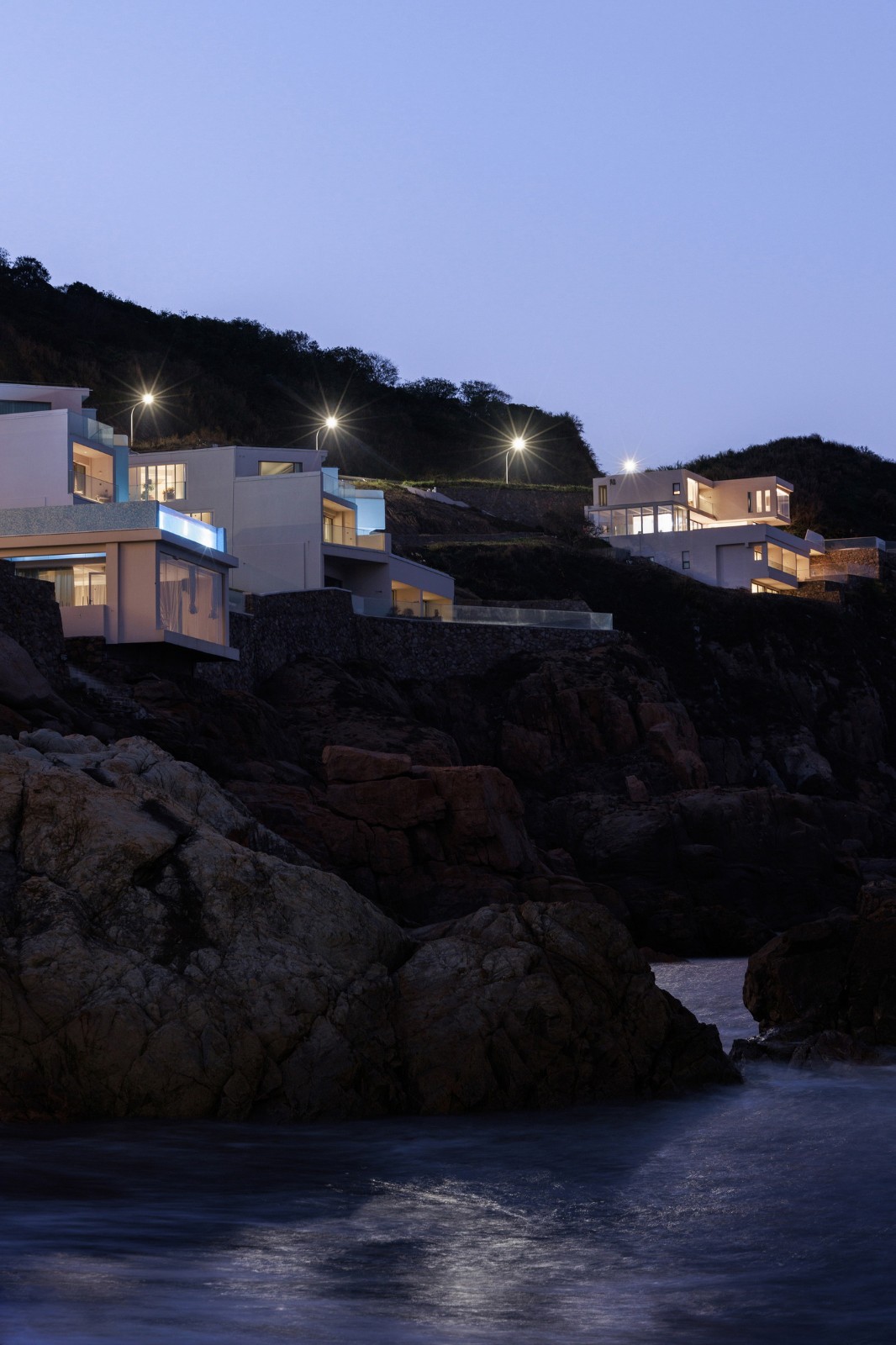 BIM建筑|嵊泗夕会悬崖酒店 / 亦风建筑