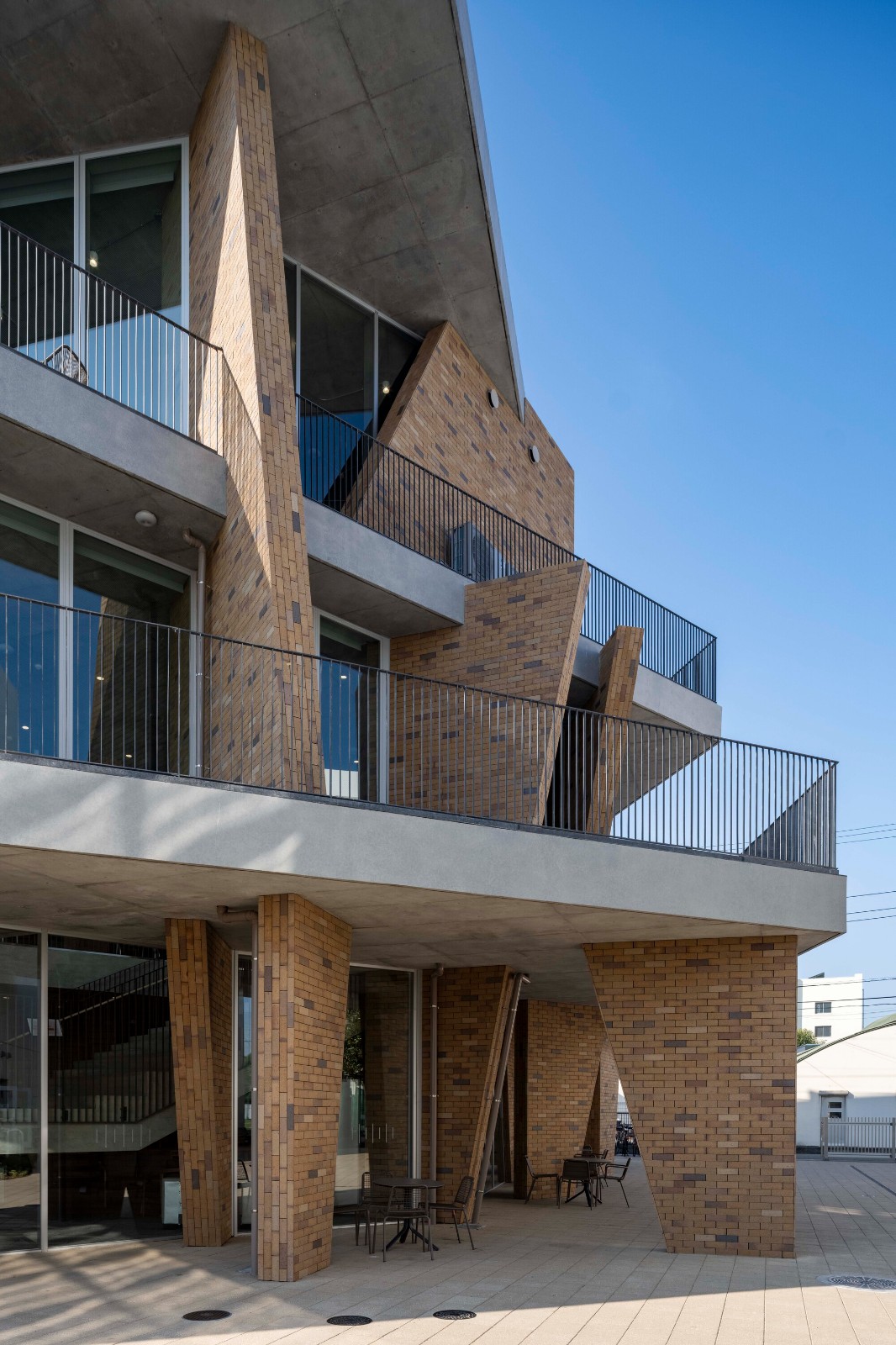 BIM建筑|湘南工科大学附属高中图书馆 / kousou + Fukei Co.