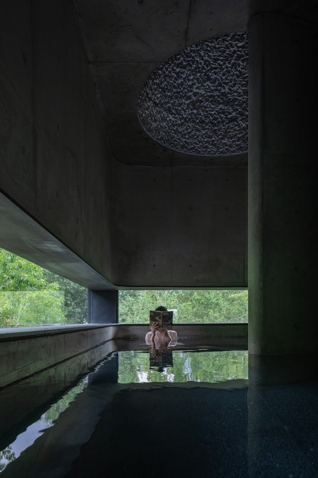 BIM建筑|雾灵山眼石汤泉，林中仪器 / 直向建筑