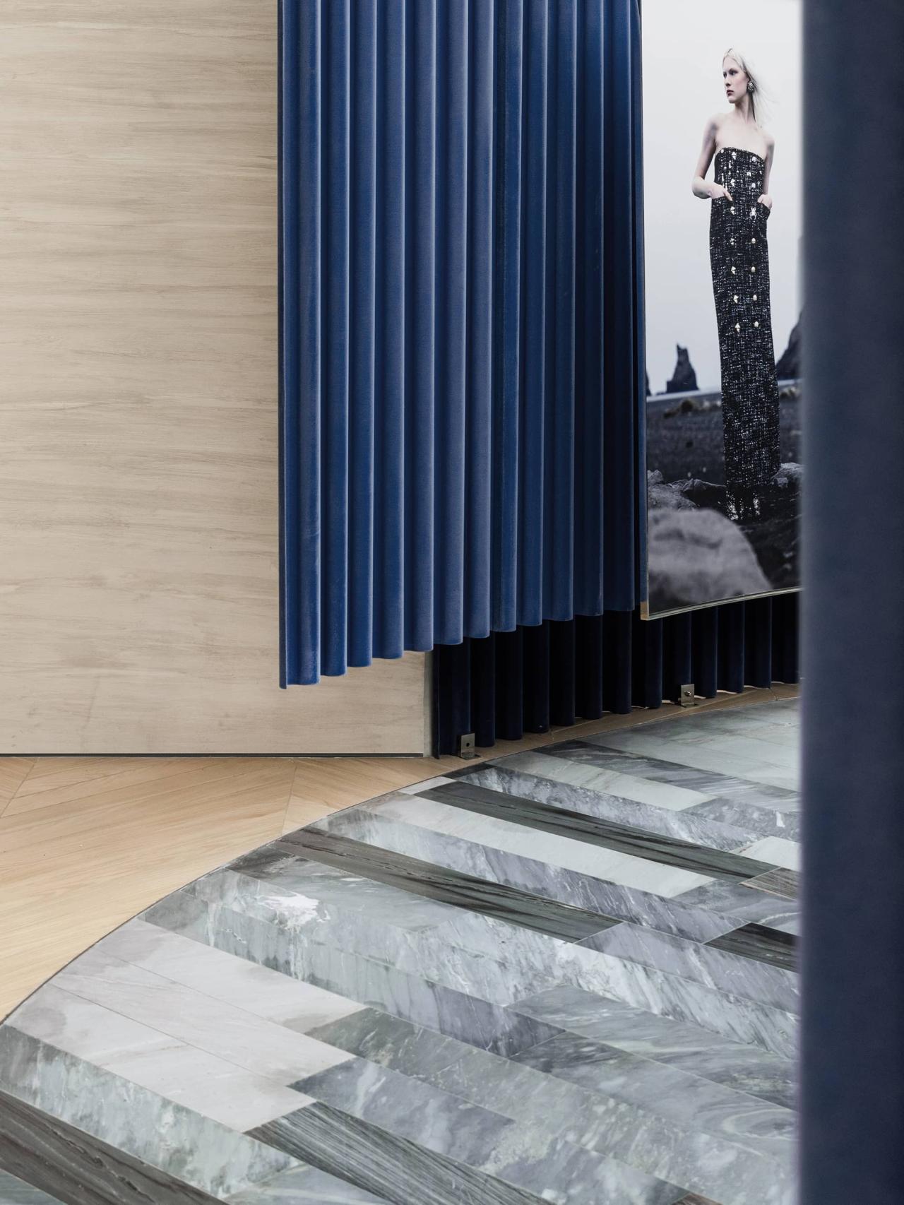 BIM建筑|MITHRIDATE全新精品店：The Sphere 向心剧场 / SLT