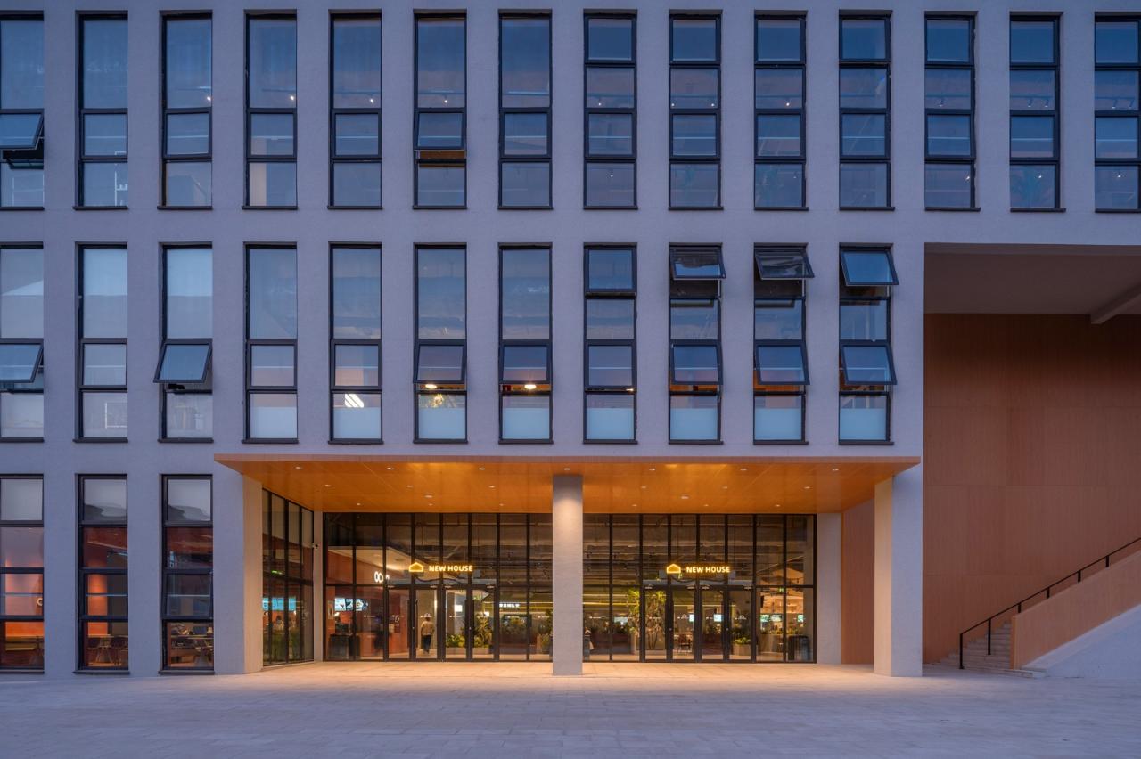 BIM建筑|烟台城市科技职业学院二期 / 超城建筑