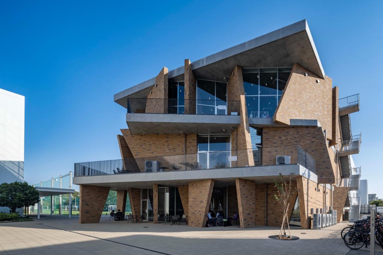 BIM建筑|湘南工科大学附属高中图书馆 / kousou + Fukei Co.