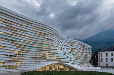 BIM建筑|冰川校园:瓦莱达奥斯塔大学新校区 / MCA建筑事务所-BIM建筑网