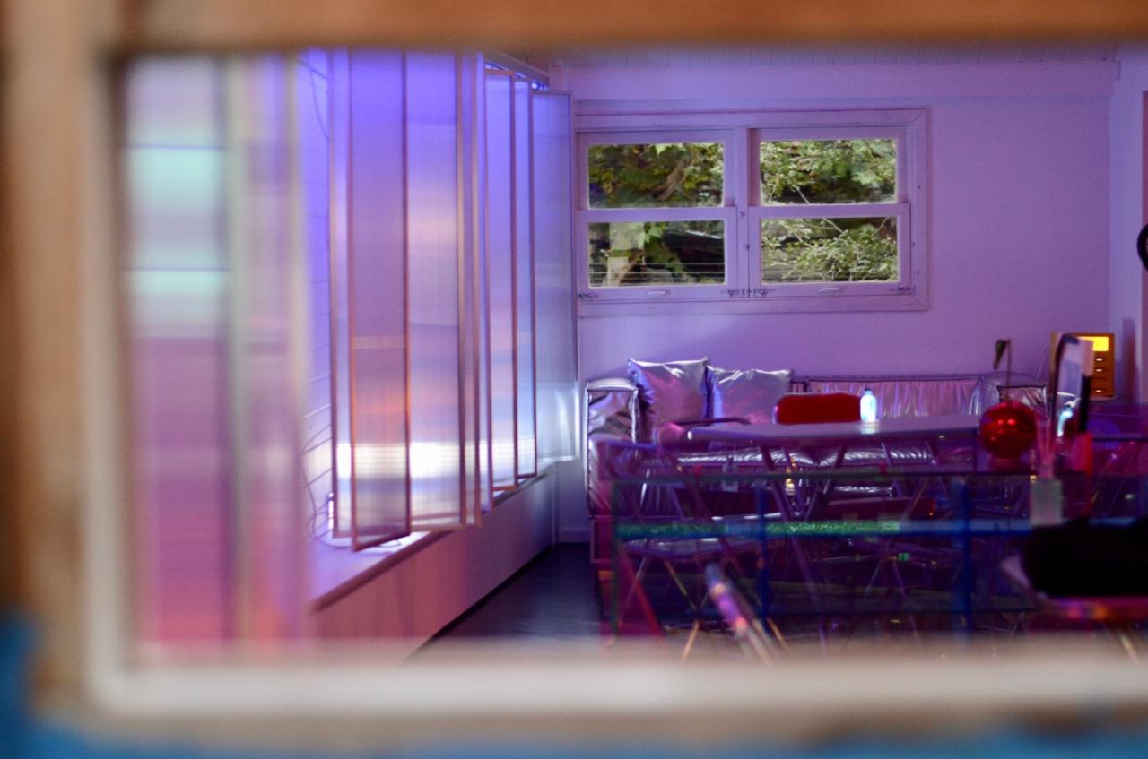 BIM建筑|On Top蒸汽波酒吧与买手店：融合艺术与空间 / 米黑建筑