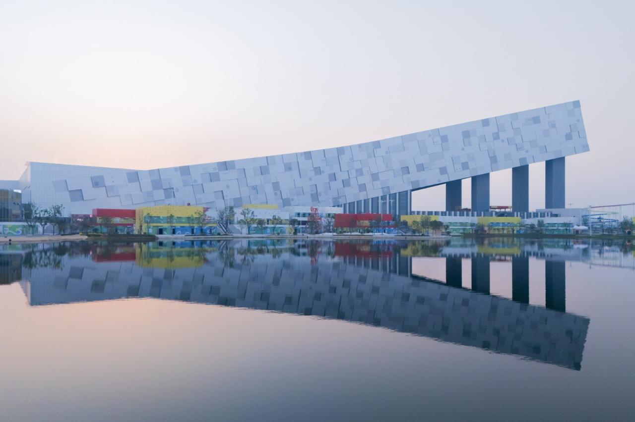 BIM建筑|武汉甘露山国际滑雪场 / CLOU 柯路建筑