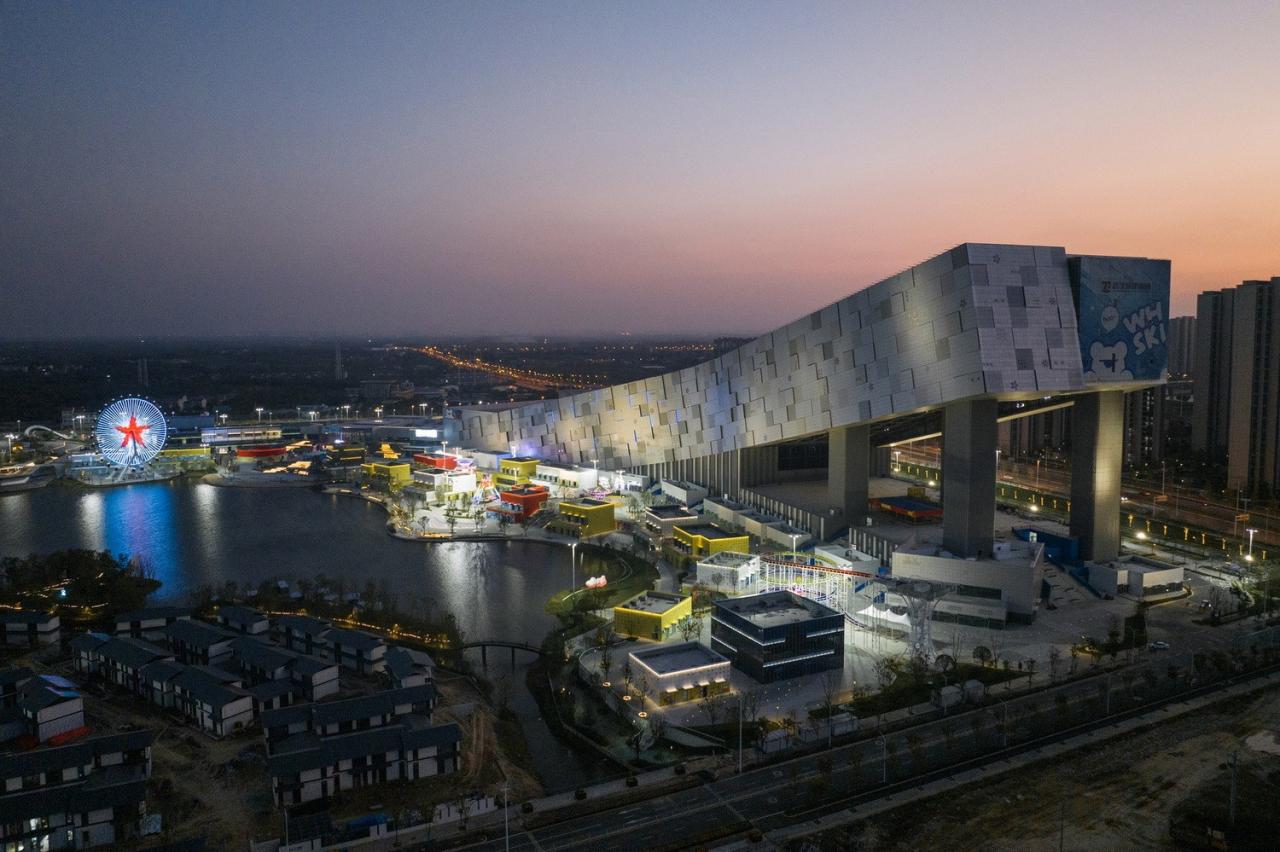 BIM建筑|武汉甘露山国际滑雪场 / CLOU 柯路建筑