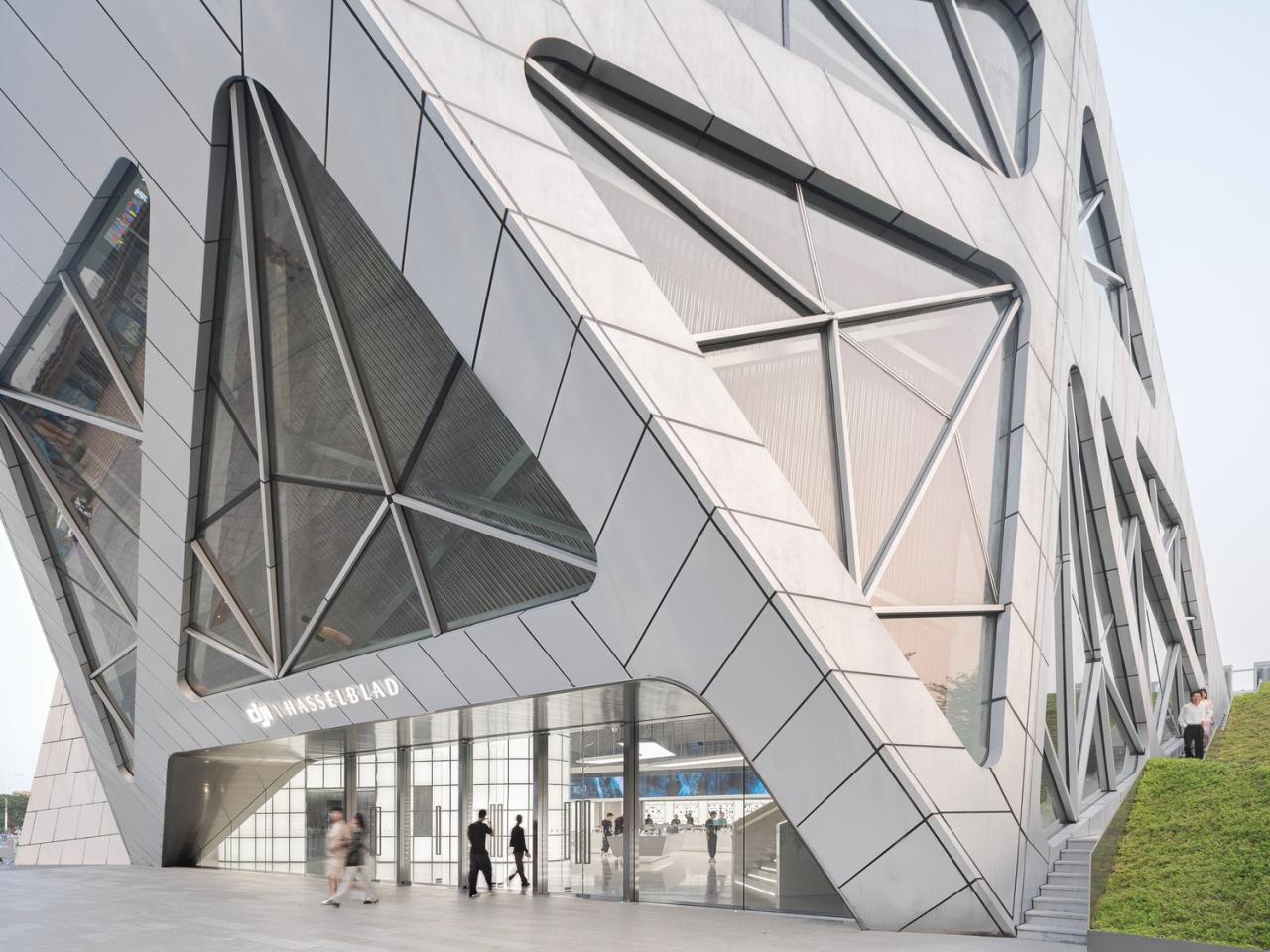 BIM建筑|大疆旗舰店 / 万社设计