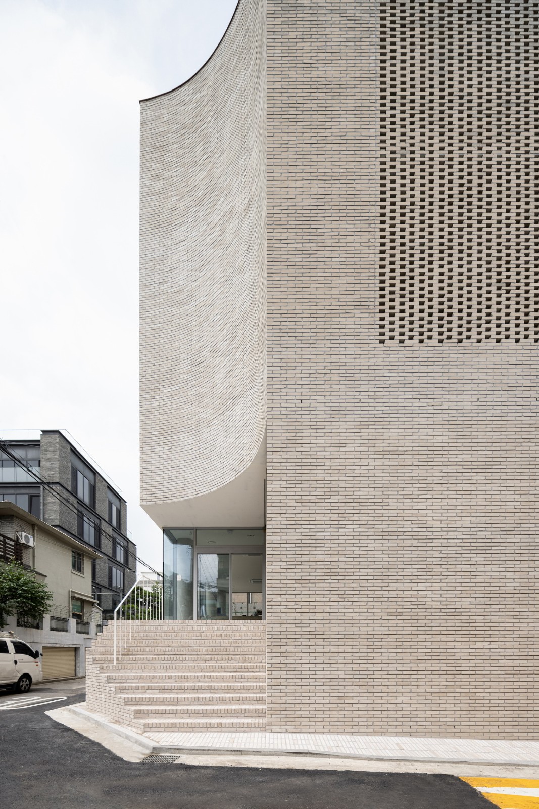 BIM建筑|Montage Hannam 电影工作室及总部 / stpmj