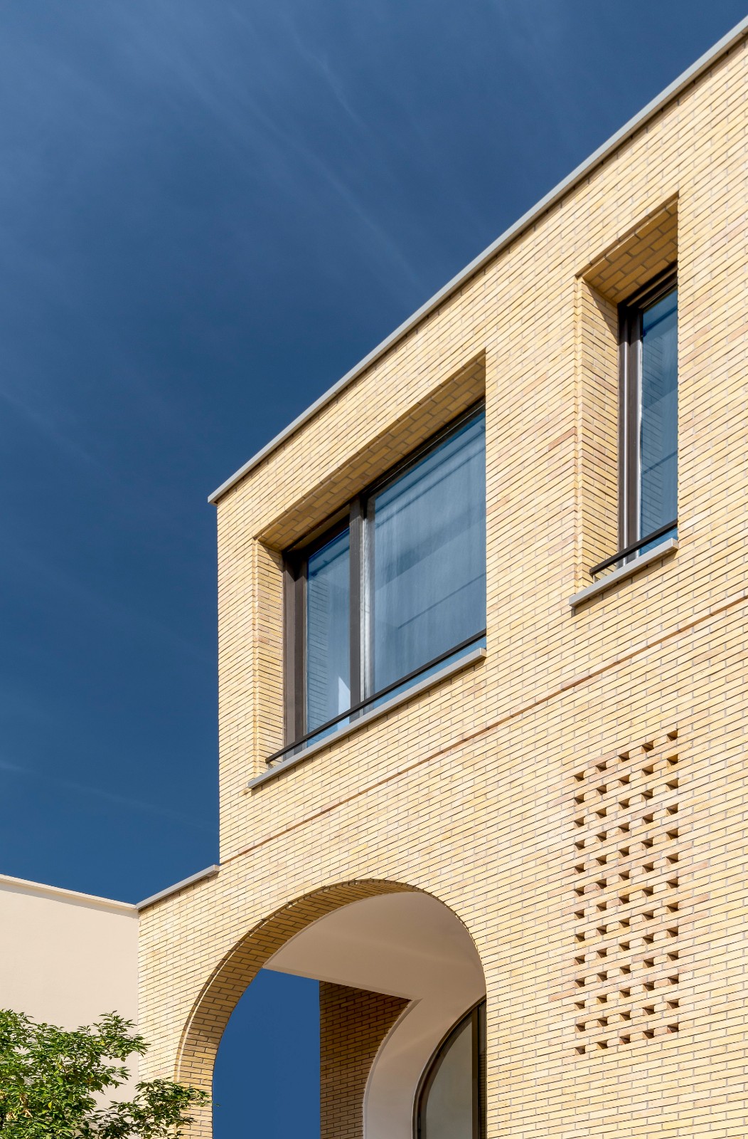 BIM建筑|2 IVANs, 2 HOUSEs / HAMAAN Studio