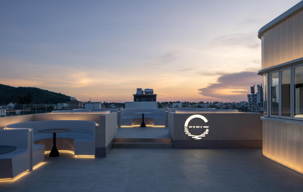 BIM建筑|三亚西岛自建房商业改造 / 叠重建筑