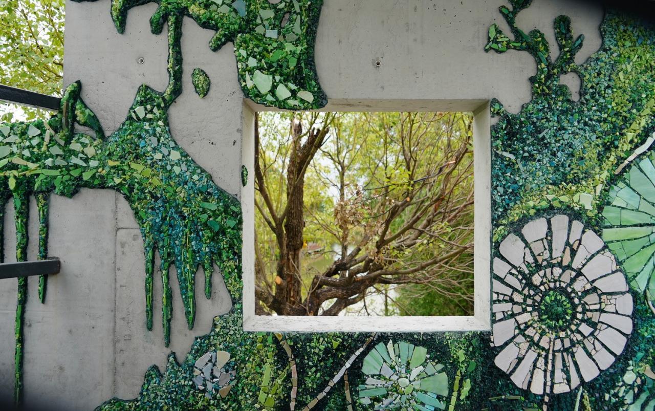 BIM建筑|繁茂的遗迹，垂直自然塔 / 合造社