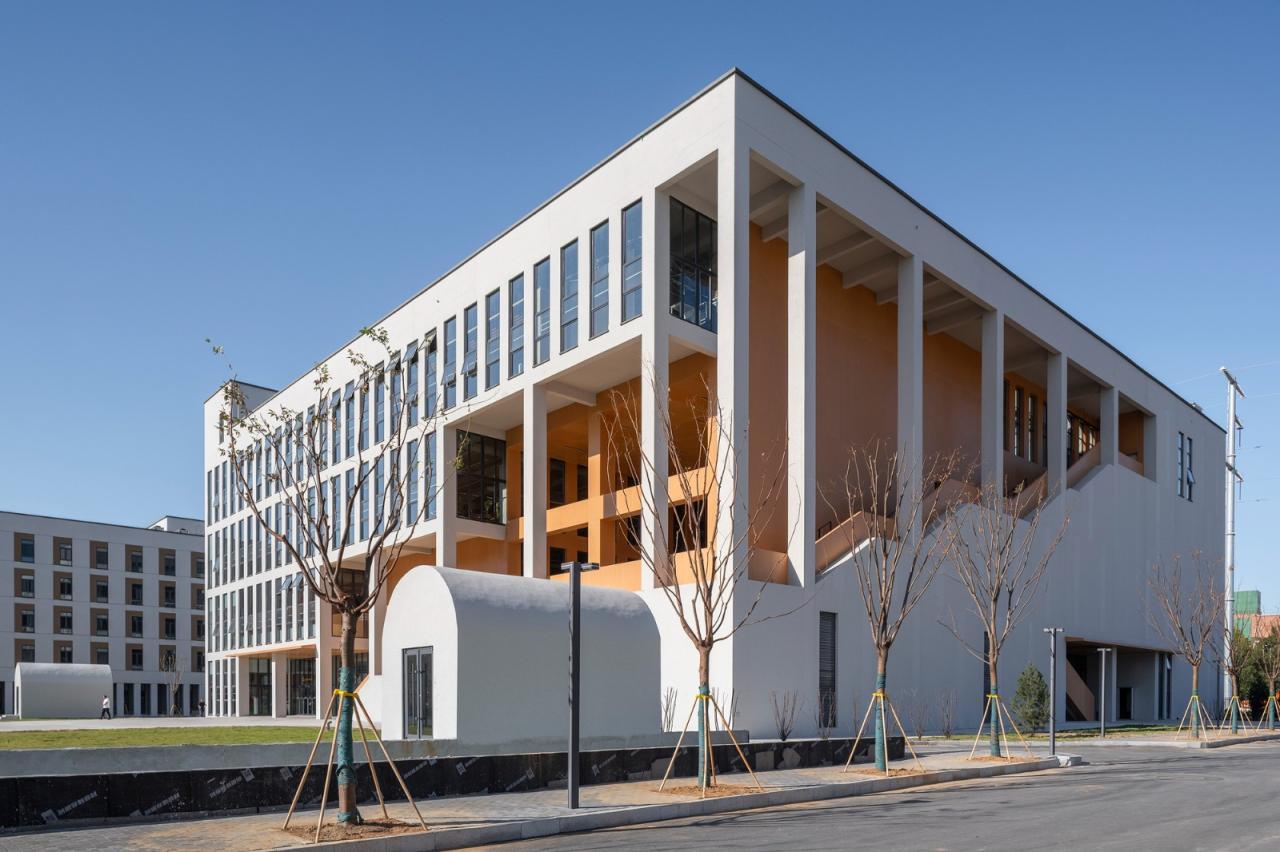 BIM建筑|烟台城市科技职业学院二期 / 超城建筑