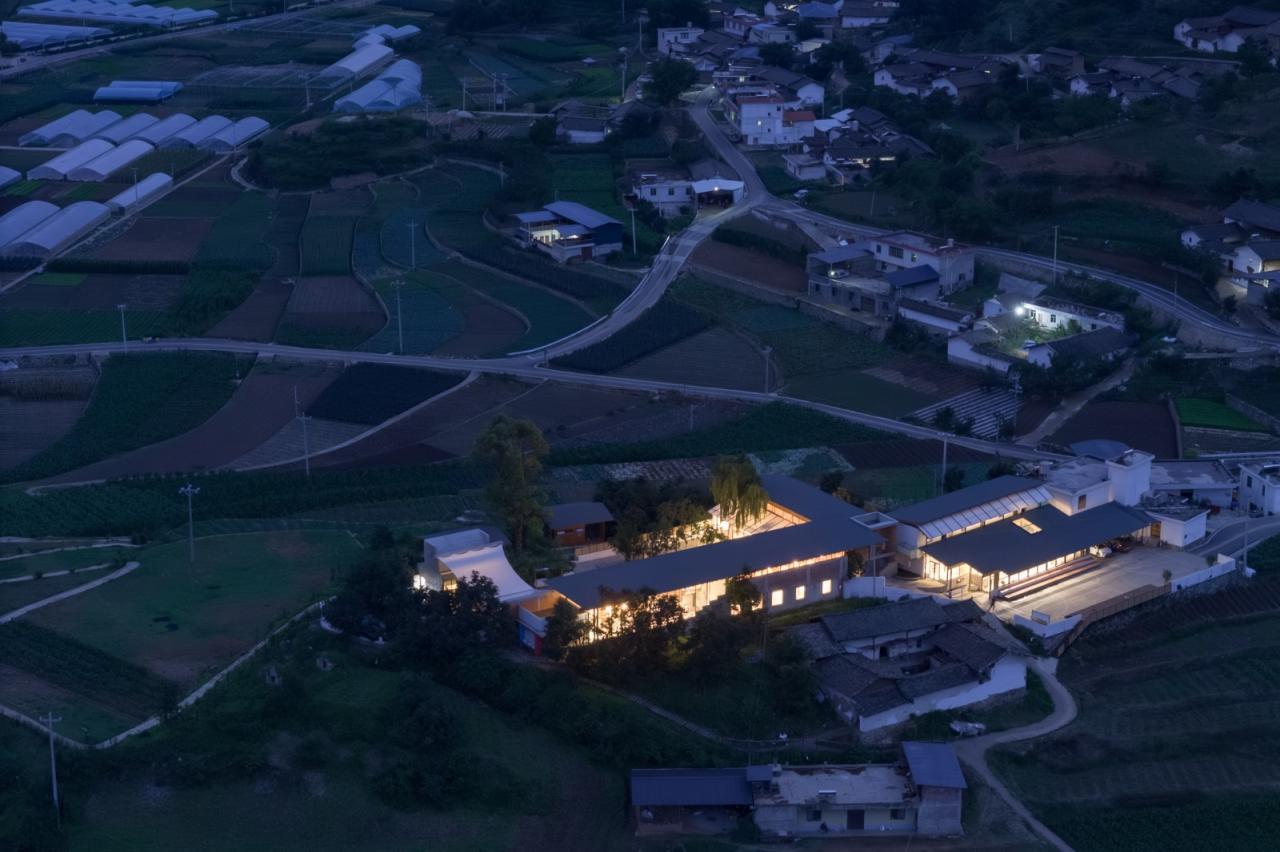 BIM建筑|联合村社区中心 / 合造社