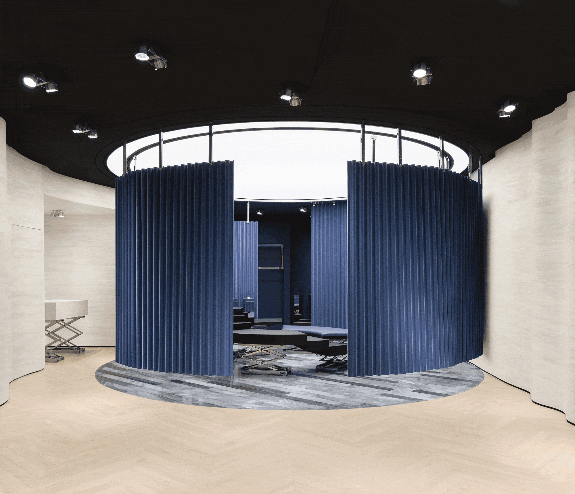 BIM建筑|MITHRIDATE全新精品店：The Sphere 向心剧场 / SLT