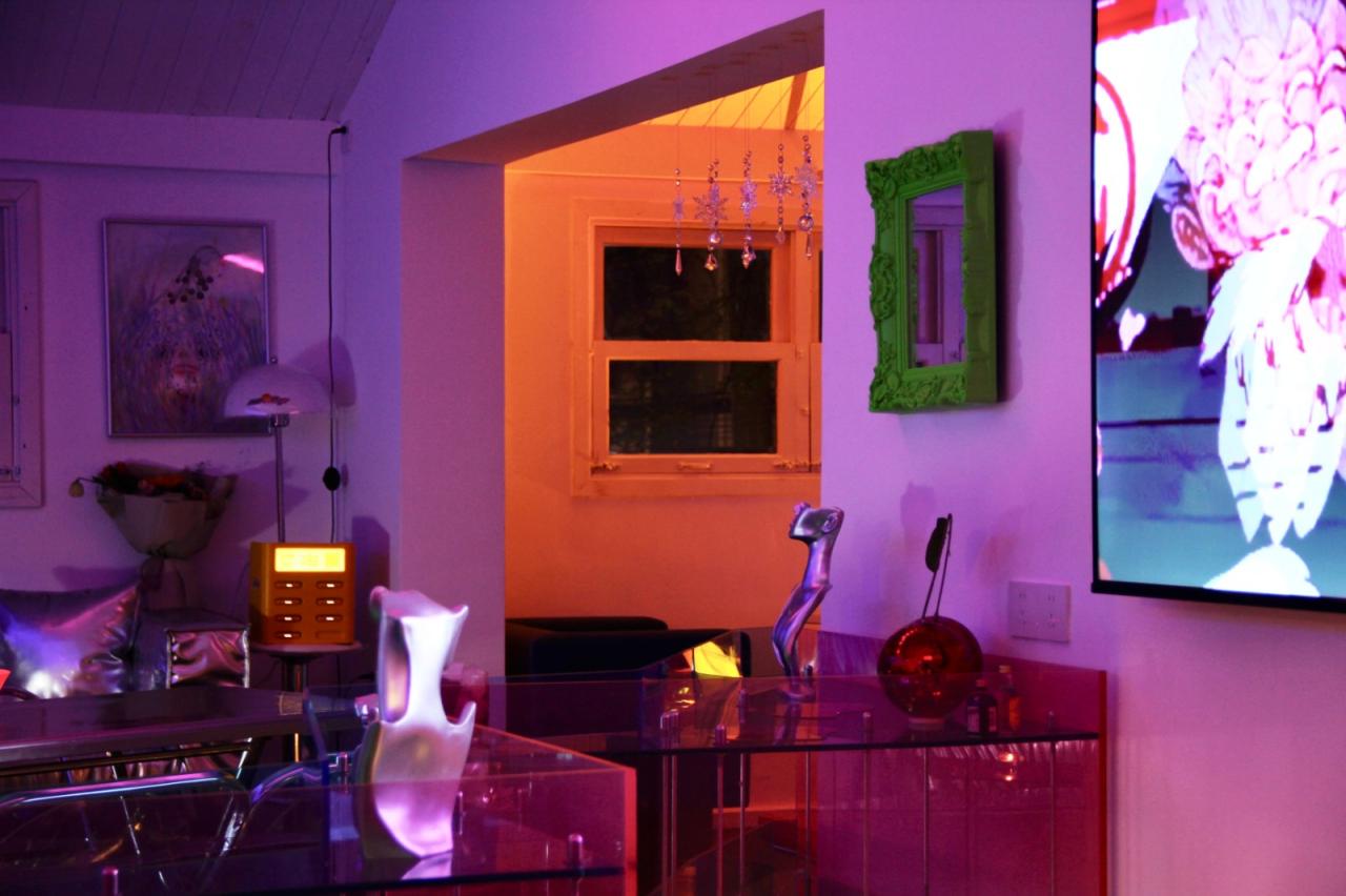 BIM建筑|On Top蒸汽波酒吧与买手店：融合艺术与空间 / 米黑建筑