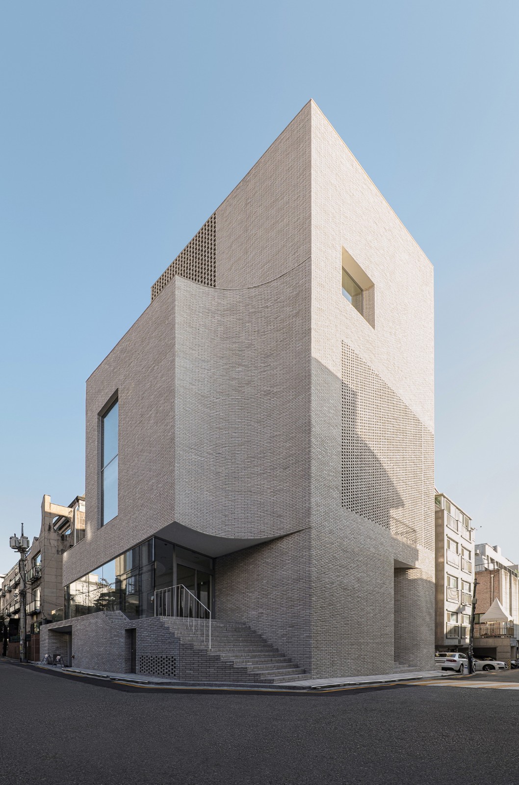 BIM建筑|Montage Hannam 电影工作室及总部 / stpmj