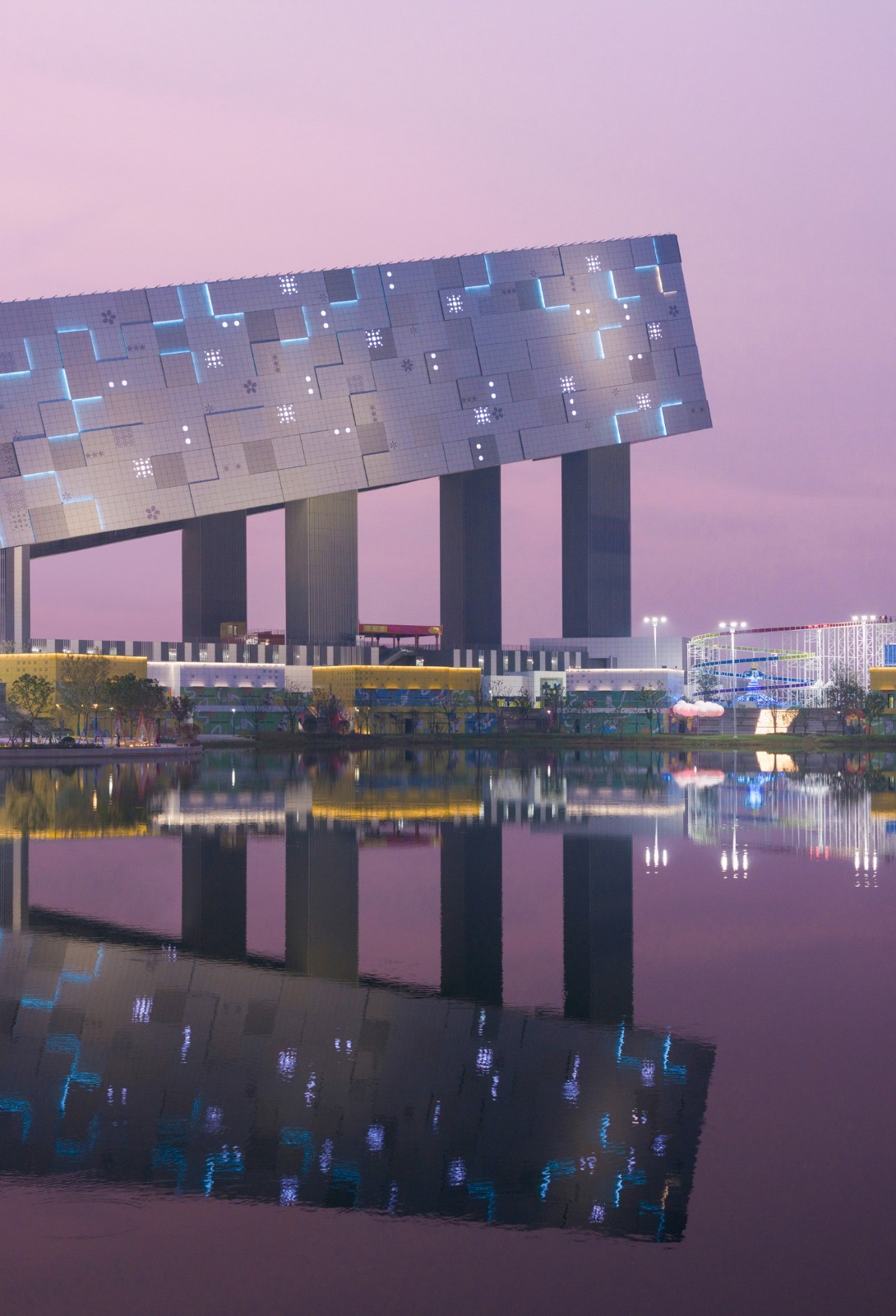 BIM建筑|武汉甘露山国际滑雪场 / CLOU 柯路建筑