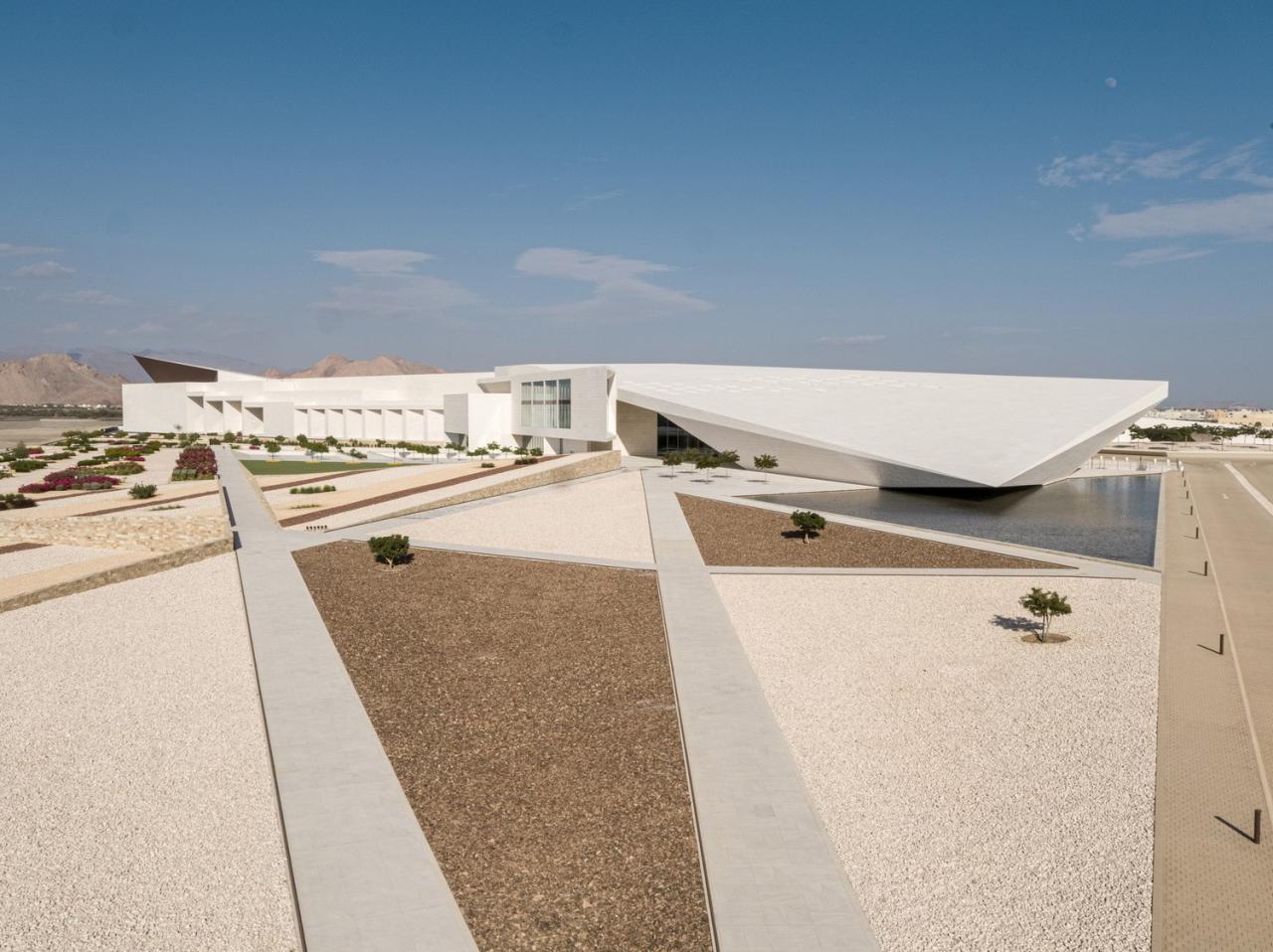 BIM建筑|跨时代的阿曼博物馆 / COX Architecture