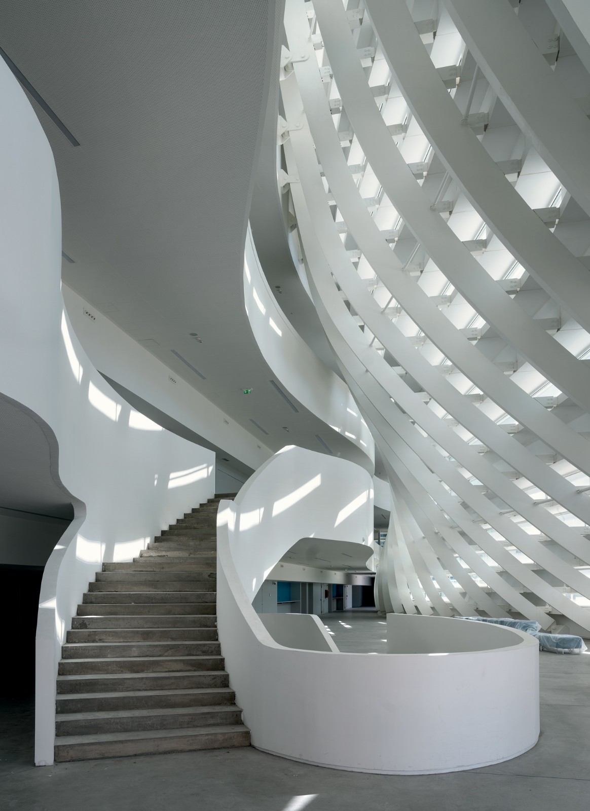 BIM建筑|冰川校园:瓦莱达奥斯塔大学新校区 / MCA建筑事务所