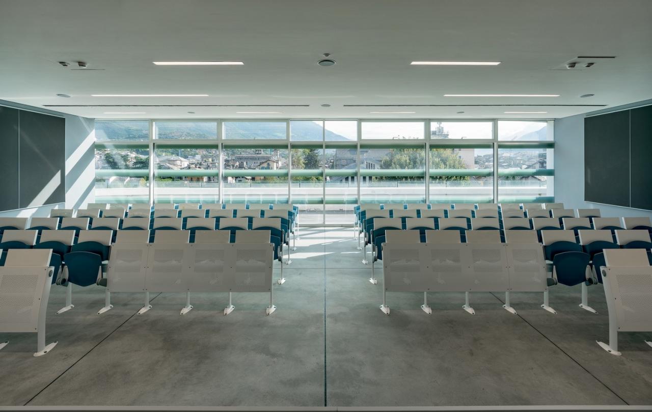 BIM建筑|冰川校园:瓦莱达奥斯塔大学新校区 / MCA建筑事务所