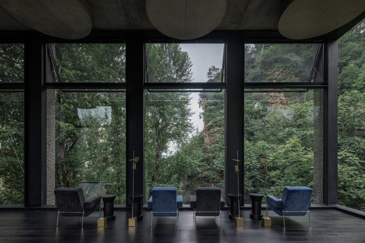 BIM建筑|雾灵山眼石汤泉，林中仪器 / 直向建筑