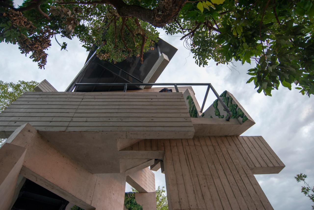 BIM建筑|繁茂的遗迹，垂直自然塔 / 合造社