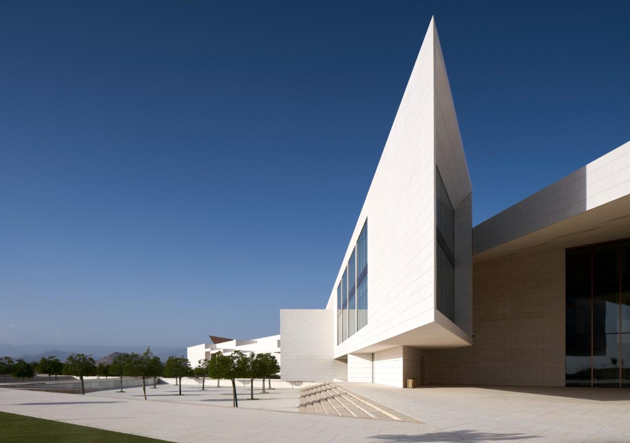 BIM建筑|跨时代的阿曼博物馆 / COX Architecture