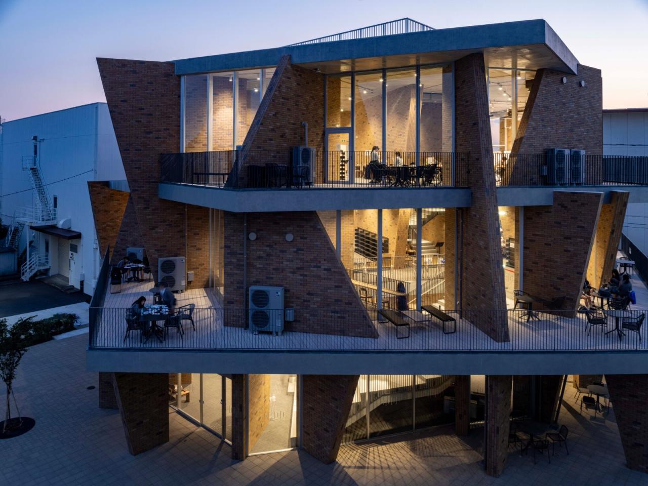 BIM建筑|湘南工科大学附属高中图书馆 / kousou + Fukei Co.