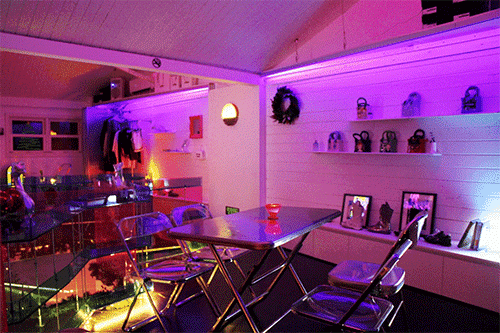 BIM建筑|On Top蒸汽波酒吧与买手店：融合艺术与空间 / 米黑建筑