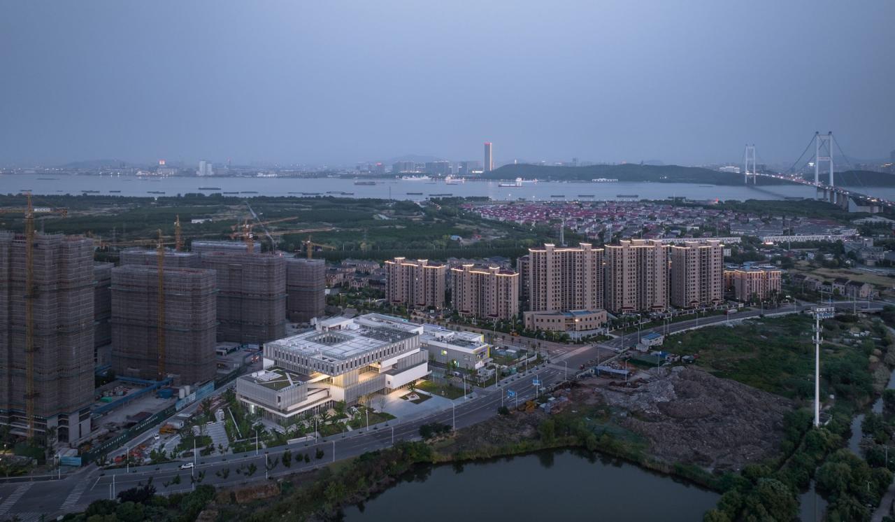 BIM建筑|靖江滨江新城长阳邻里中心 / 南大建筑钟华颖工作室