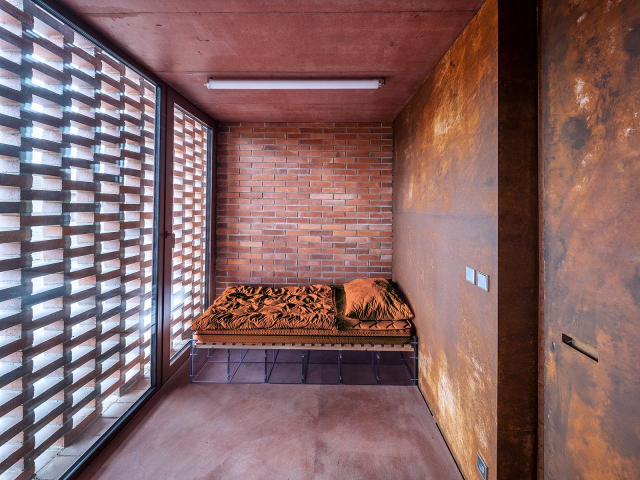 BIM建筑|帕尔杜比采 GAMPA、Sféra 建筑群与自动化工厂公共空间 / Šépka architekti