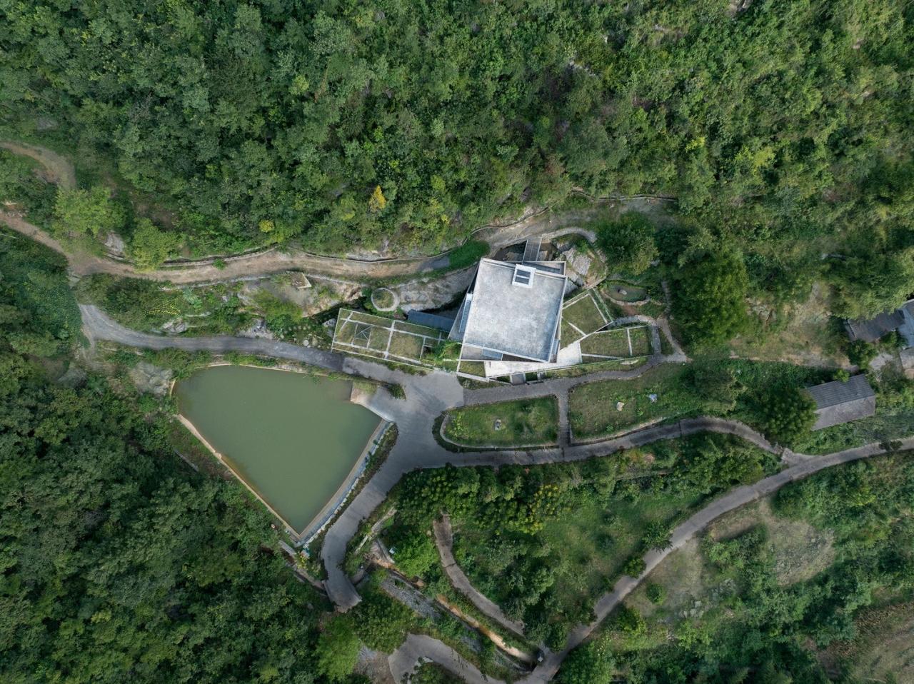 BIM建筑|石羊山壹号住宅 / 小写建筑事务所