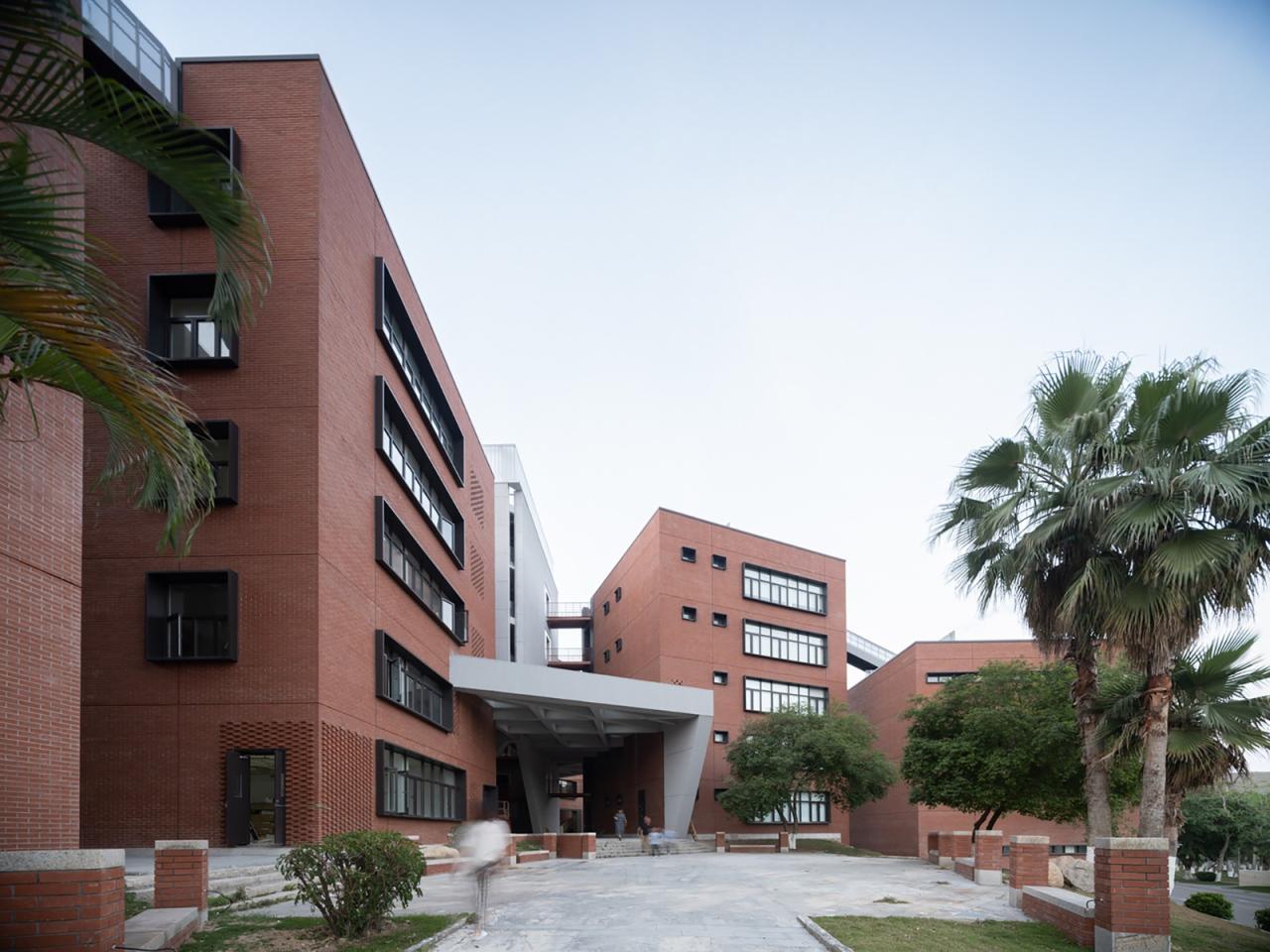 BIM建筑|北京师范大学珠海校区元白楼 / 清华大学建筑设计研究院