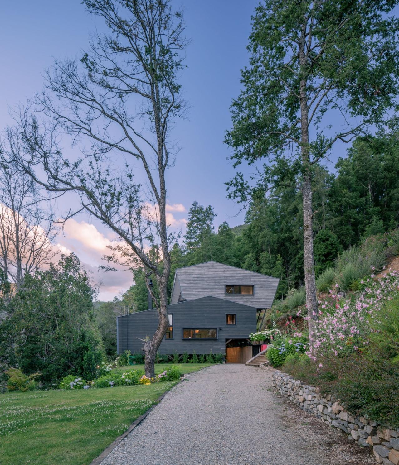 BIM建筑|纳蒙卡休小屋 / Schwember García-Huidobro Arquitectos