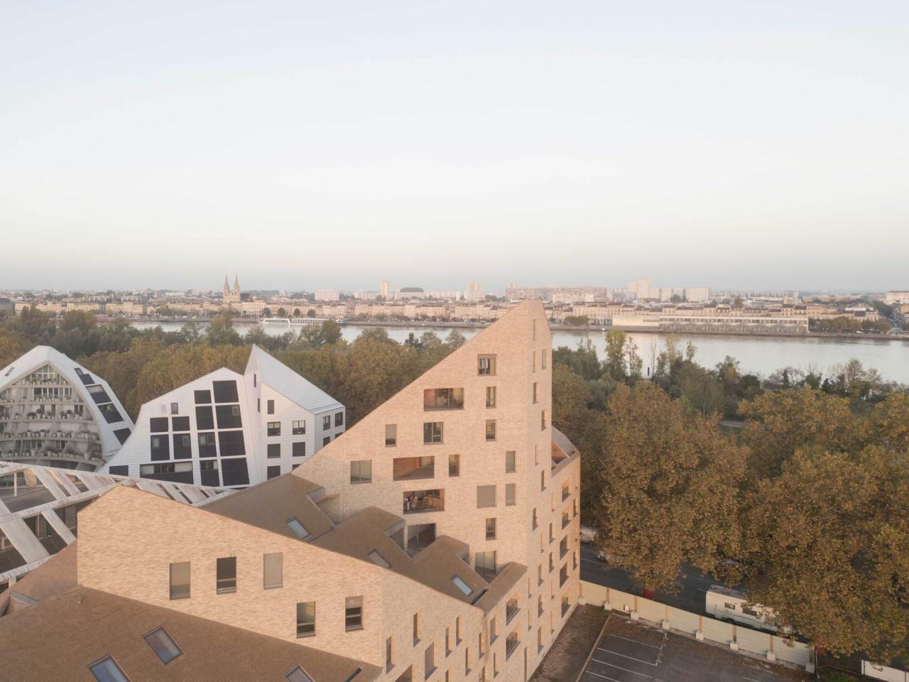 BIM建筑|B09 建筑岛 / urbanmakers + Selva & Maugin Architectes