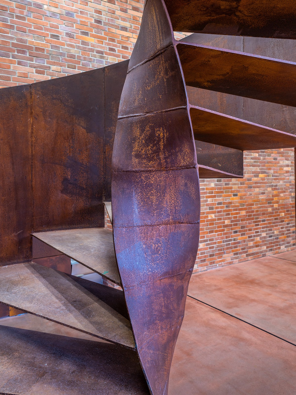 BIM建筑|帕尔杜比采 GAMPA、Sféra 建筑群与自动化工厂公共空间 / Šépka architekti