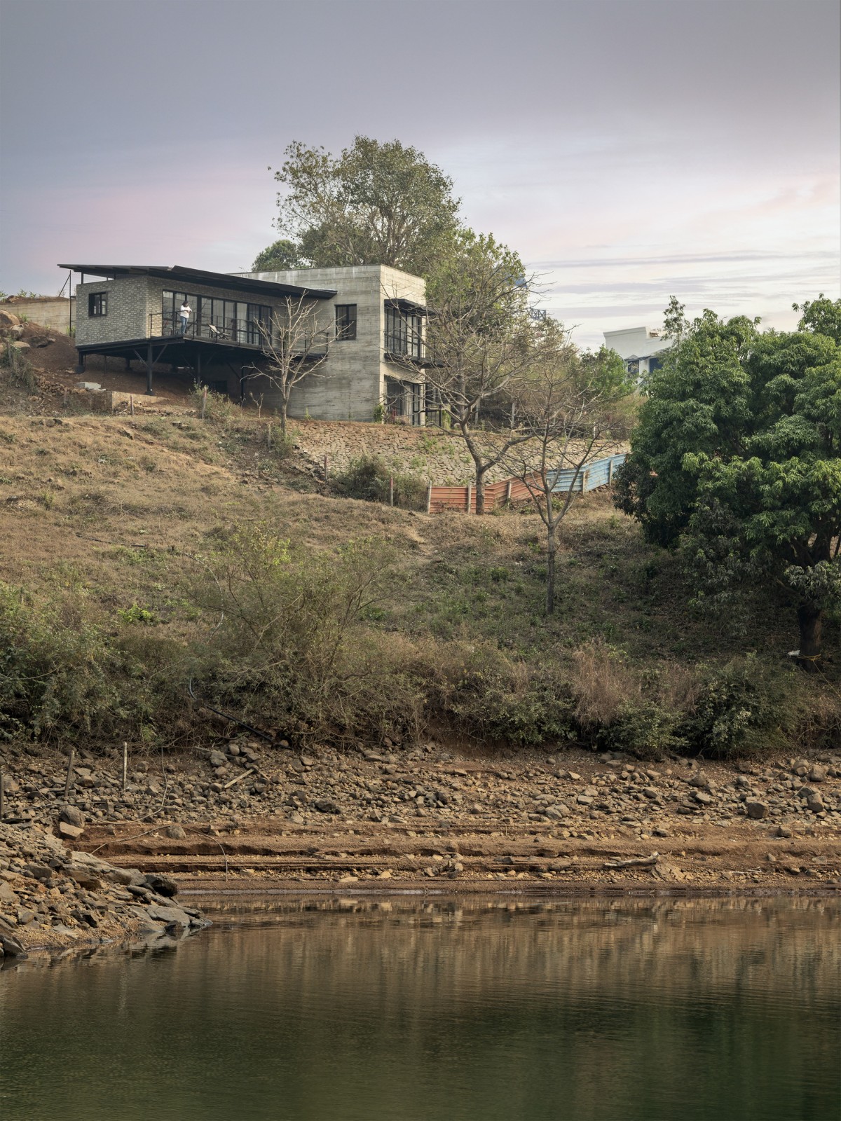 BIM建筑|斜屋 / Red Brick Studio