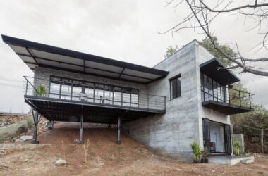 BIM建筑|斜屋 / Red Brick Studio-BIM建筑网