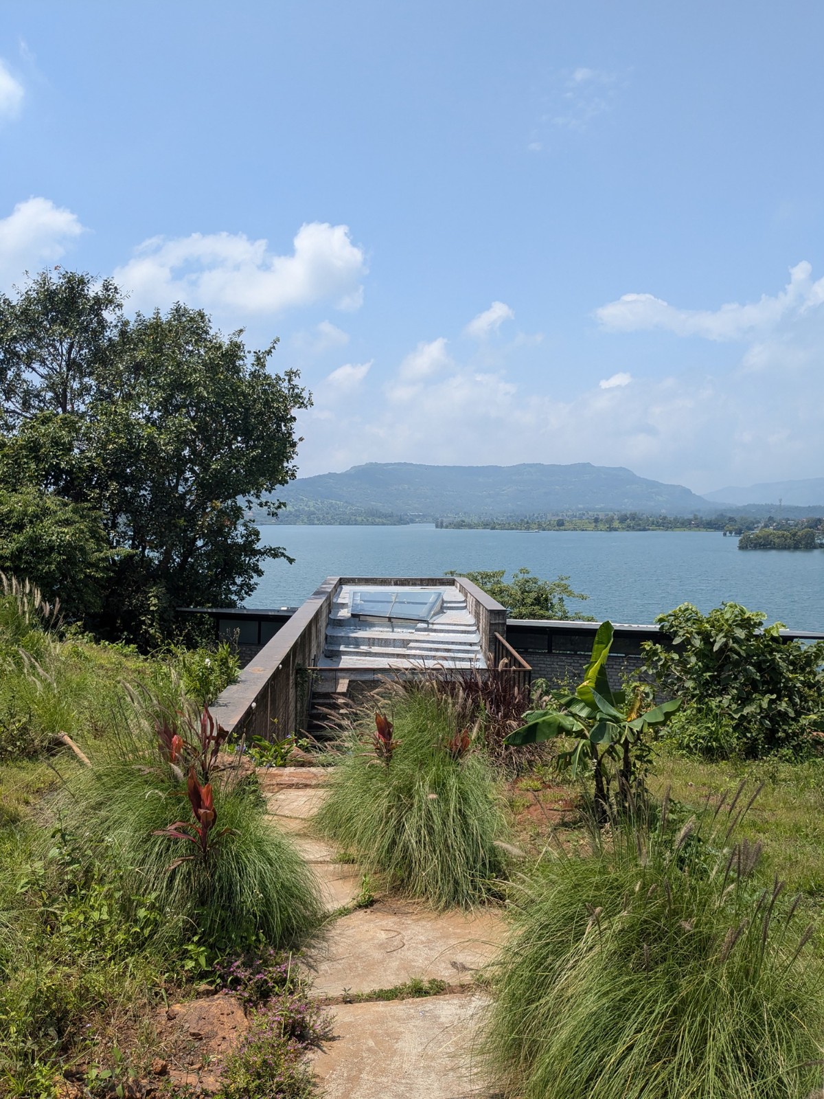 BIM建筑|斜屋 / Red Brick Studio