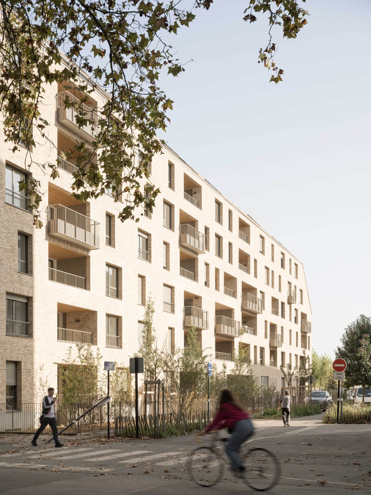 BIM建筑|B09 建筑岛 / urbanmakers + Selva & Maugin Architectes