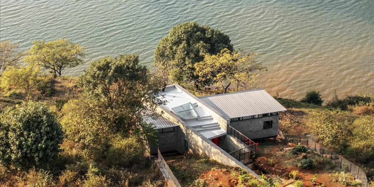 BIM建筑|斜屋 / Red Brick Studio