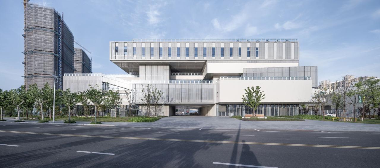 BIM建筑|靖江滨江新城长阳邻里中心 / 南大建筑钟华颖工作室