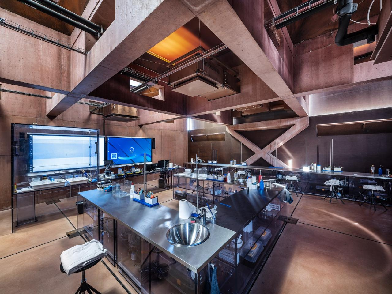 BIM建筑|帕尔杜比采 GAMPA、Sféra 建筑群与自动化工厂公共空间 / Šépka architekti