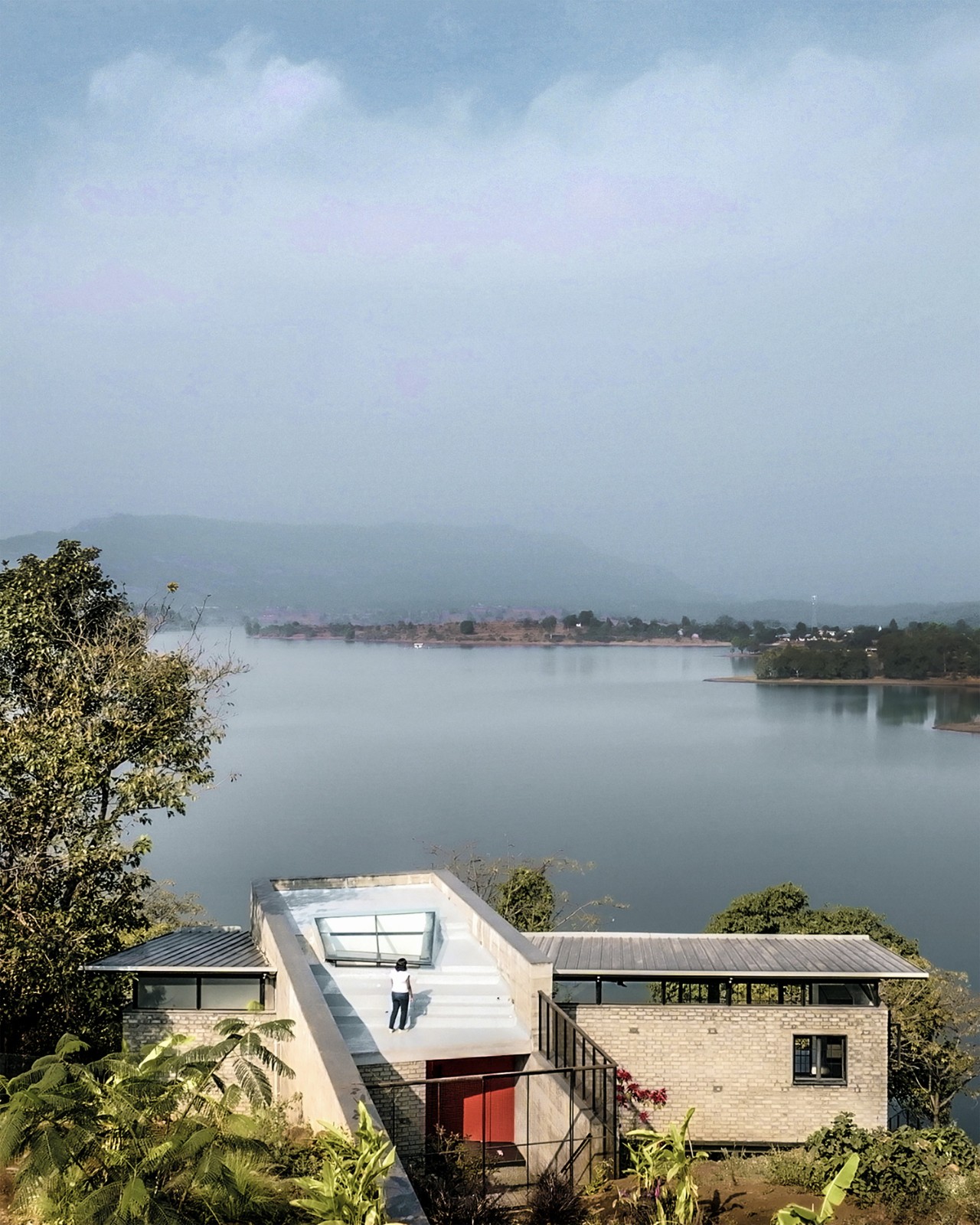 BIM建筑|斜屋 / Red Brick Studio