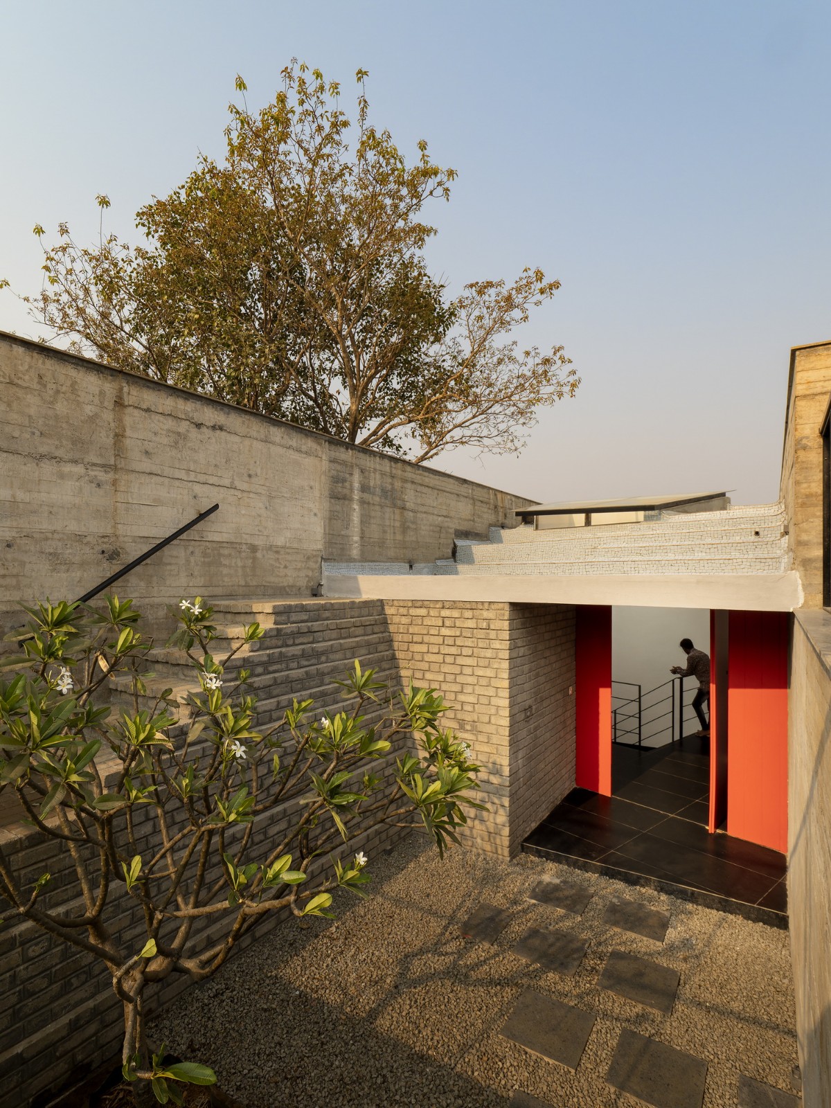 BIM建筑|斜屋 / Red Brick Studio