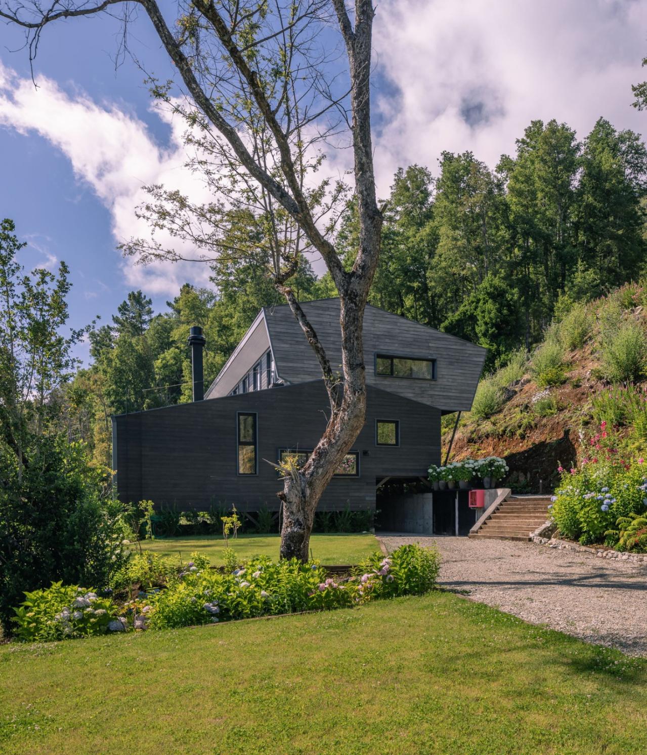 BIM建筑|纳蒙卡休小屋 / Schwember García-Huidobro Arquitectos