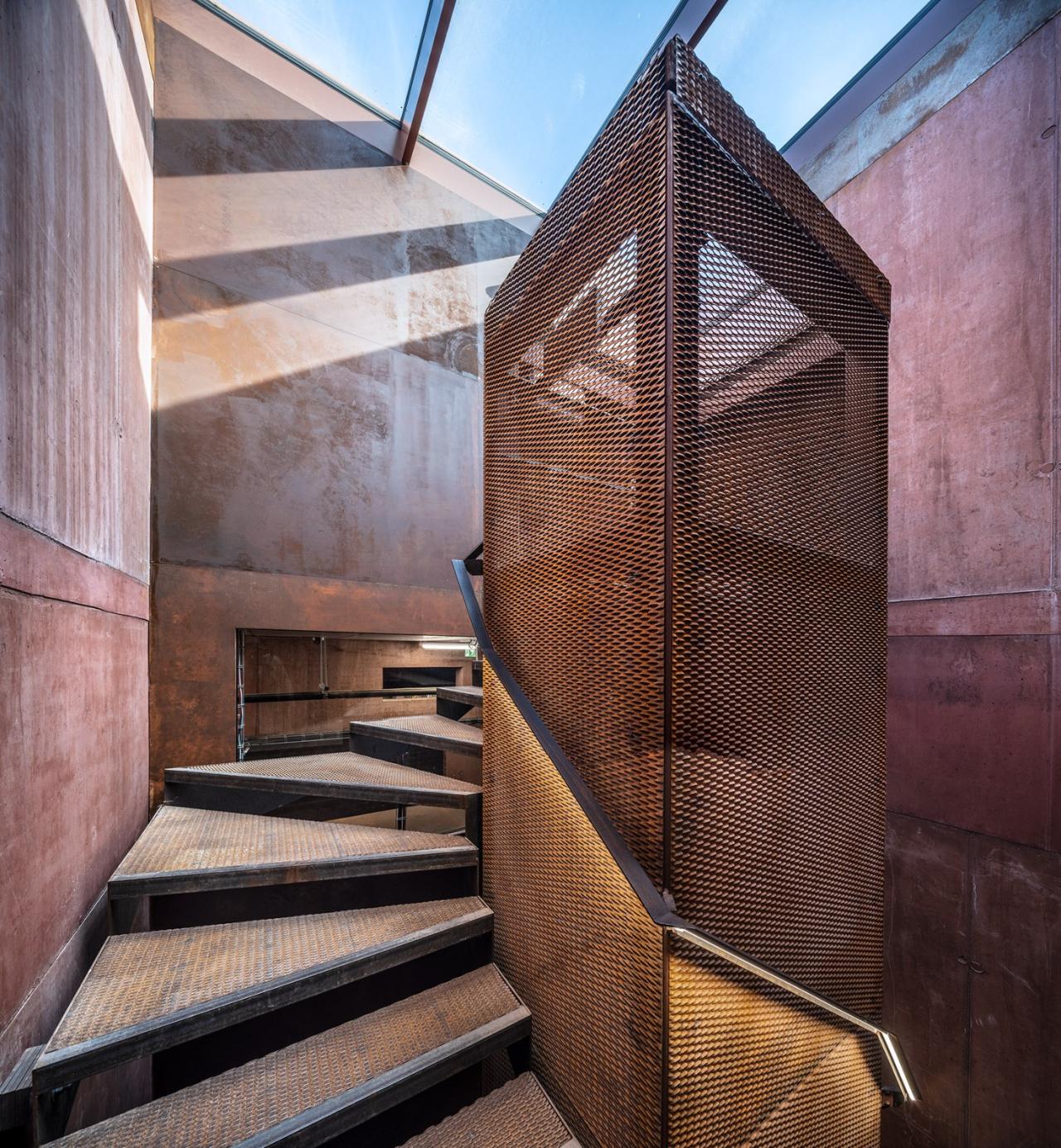 BIM建筑|帕尔杜比采 GAMPA、Sféra 建筑群与自动化工厂公共空间 / Šépka architekti